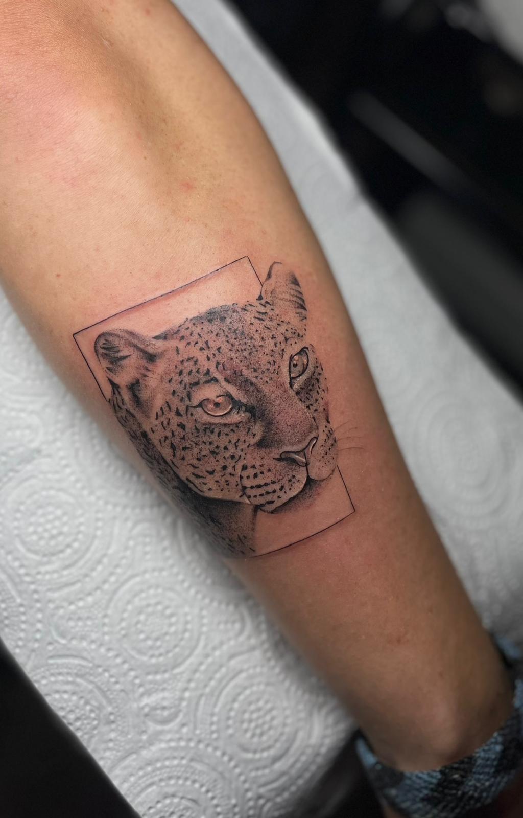 Micro Realism Tattoo Ibiza