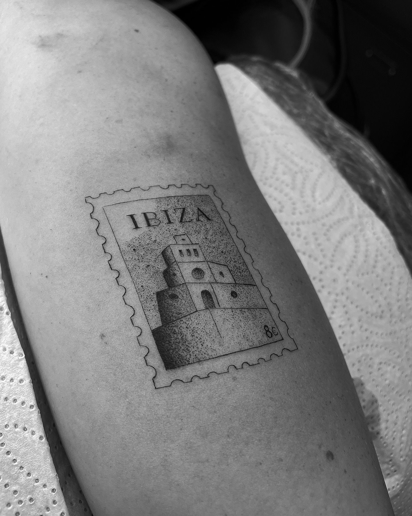 Chiky - Best Fineline Tattoo Artist Ibiza